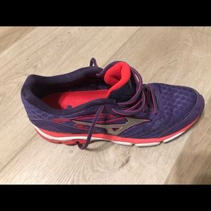 Mizuno running shoes